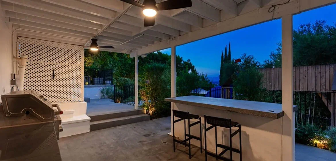 Home interior living area by DG Custom Construction in Los Angeles